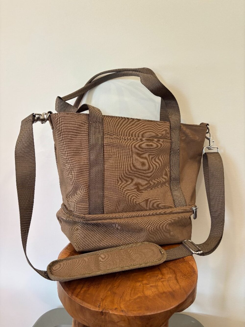 Lo & Sons Catalina Day Tote Recycled Poly Travel Bag - Golden Brown